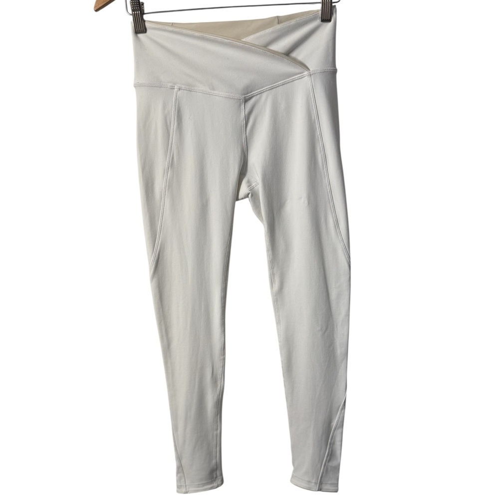 Calia By Carrie Underwood Crossover White Cropped Leggings